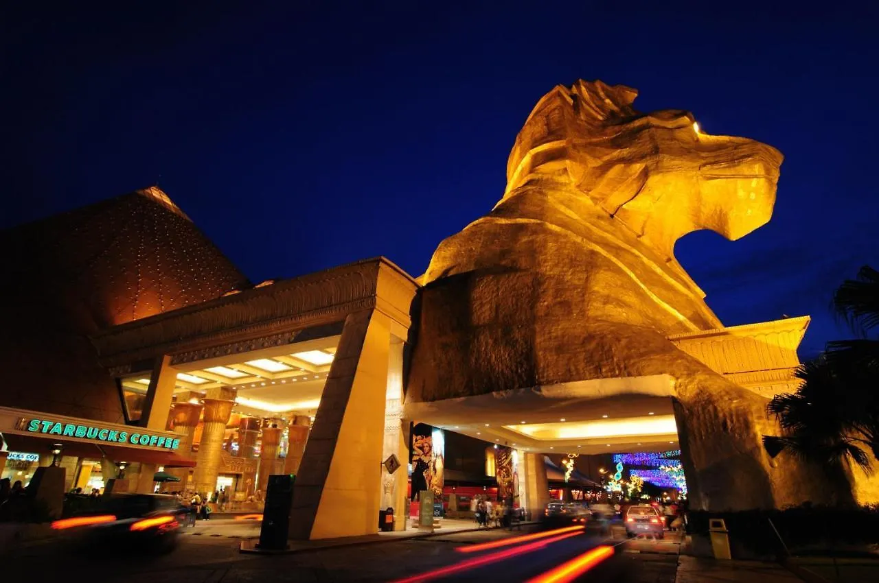 Usj One Residence @ Homestay contacts